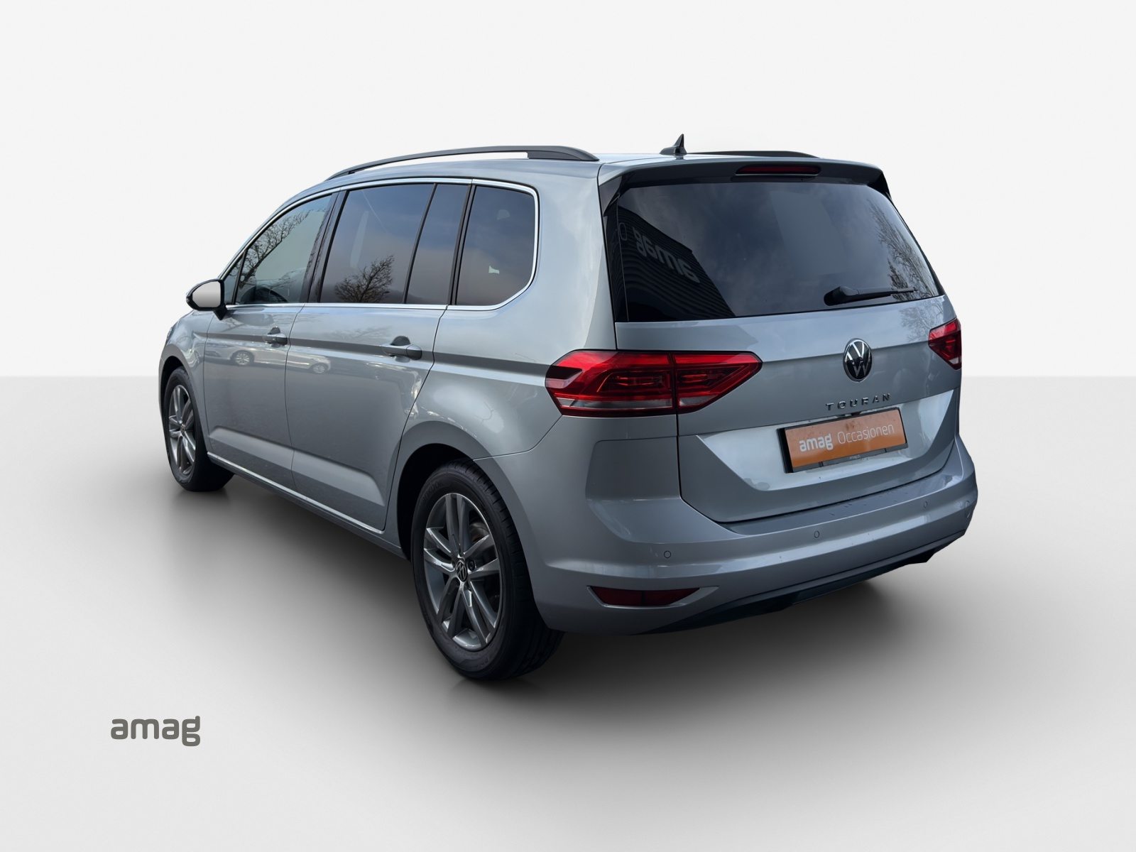 VW Touran UNITED, Essence, Occasion / Utilisé, Automatique - 3