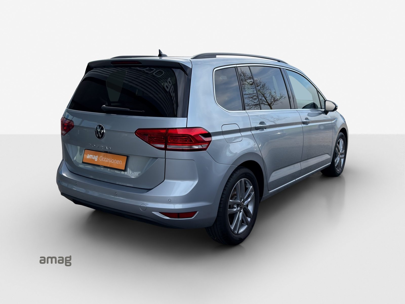 VW Touran UNITED, Essence, Occasion / Utilisé, Automatique - 5