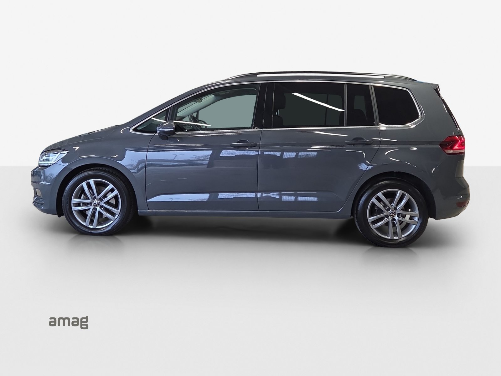 VW Touran UNITED, Petrol, Second hand / Used, Automatic - 2
