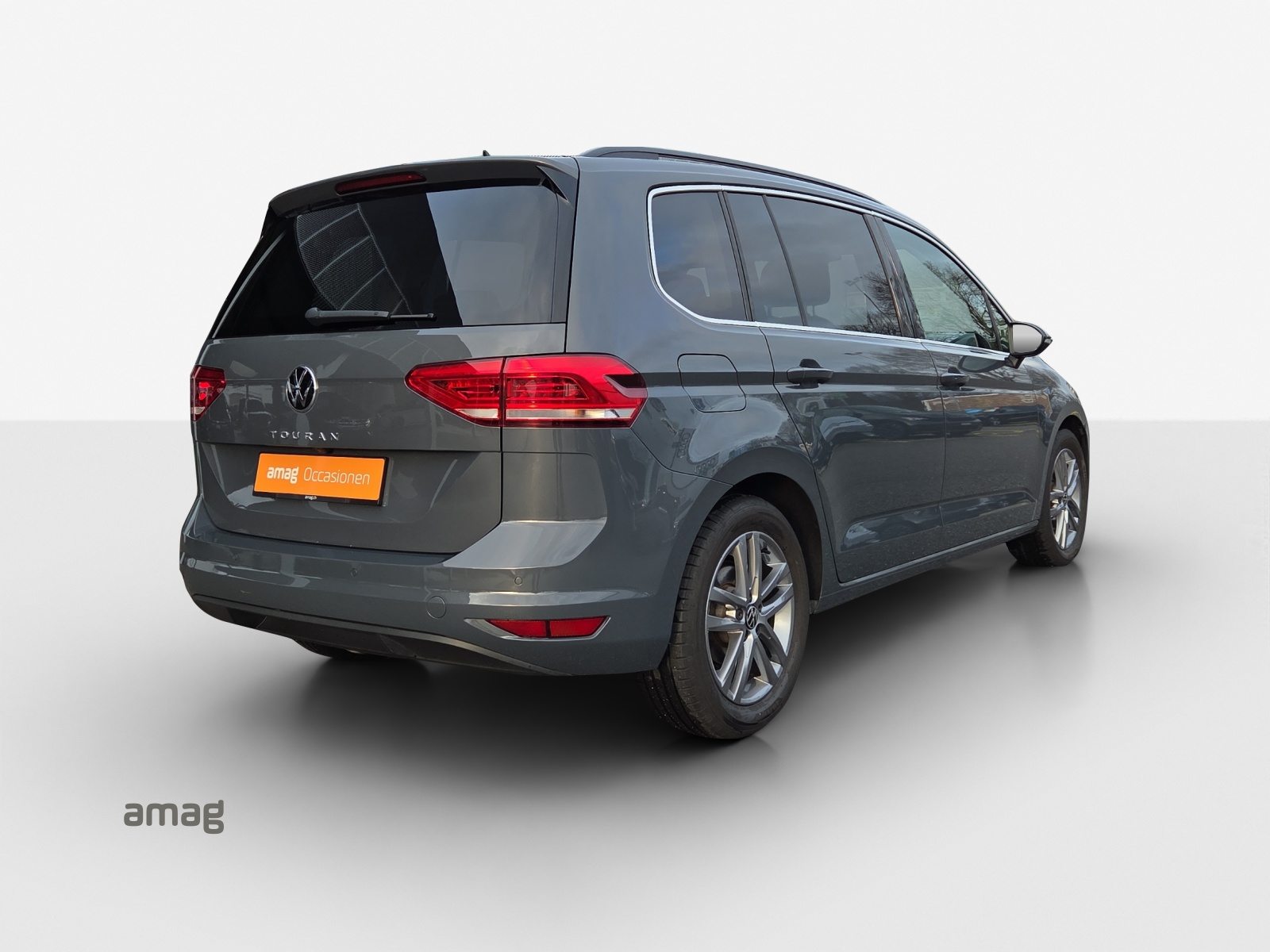 VW Touran UNITED, Essence, Occasion / Utilisé, Automatique - 5