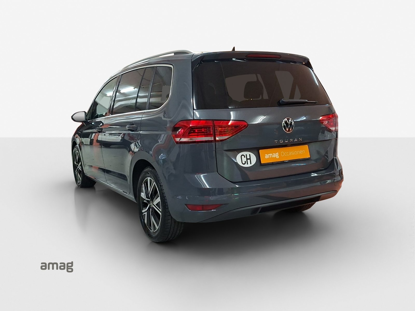 VW Touran Highline, Petrol, Second hand / Used, Automatic - 3