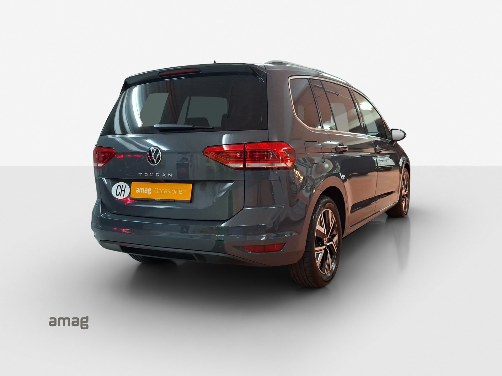 VW Touran Highline, Petrol, Second hand / Used, Automatic - 5
