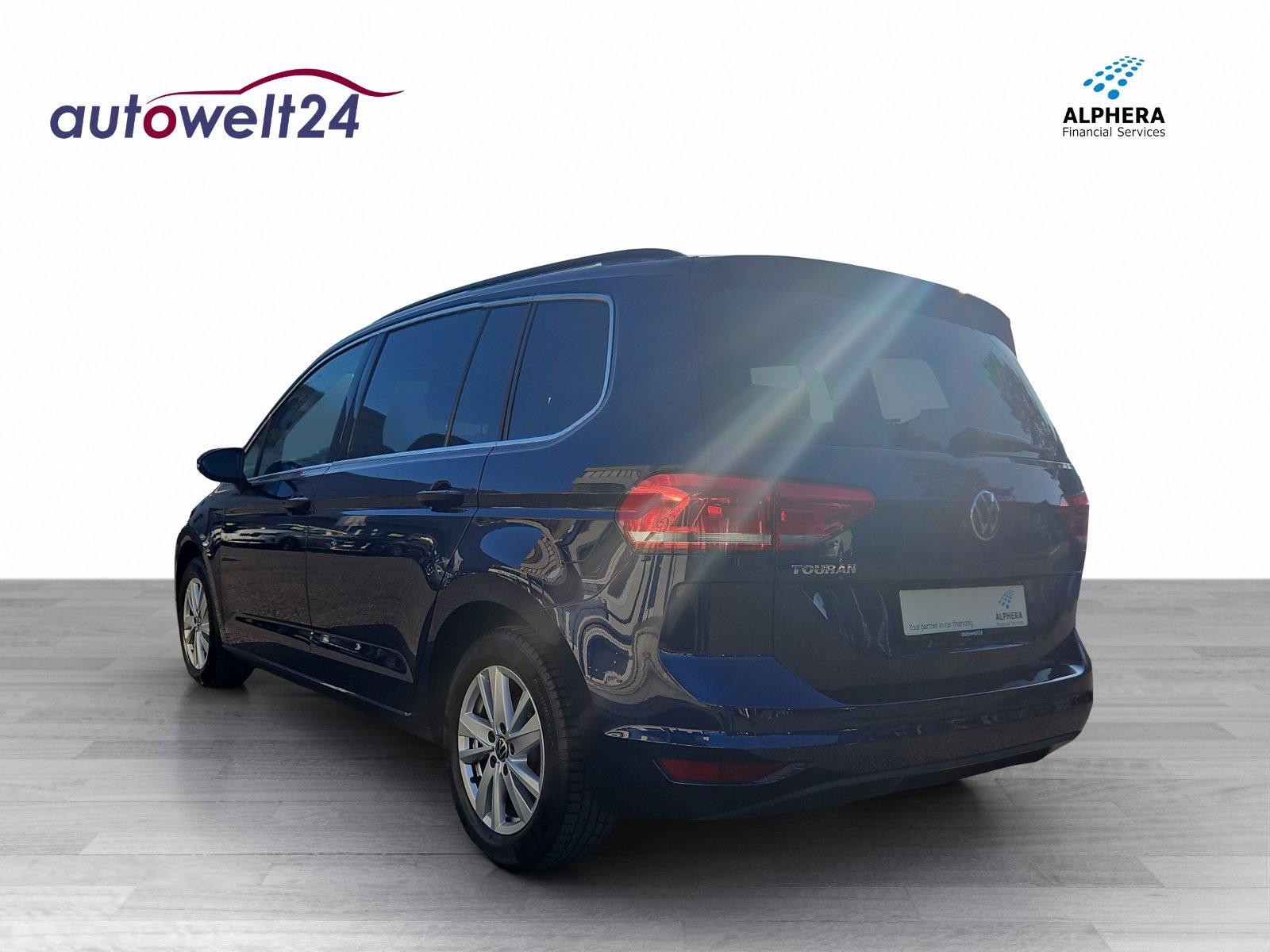 VW Touran 1.5 TSI EVO Comfortline DSG 7-PLÄTZER, Benzin, Occasion / Gebraucht, Automatik - 7