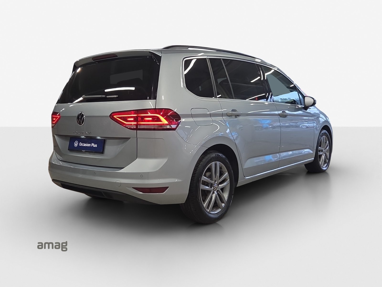 VW Touran UNITED, Essence, Occasion / Utilisé, Automatique - 5