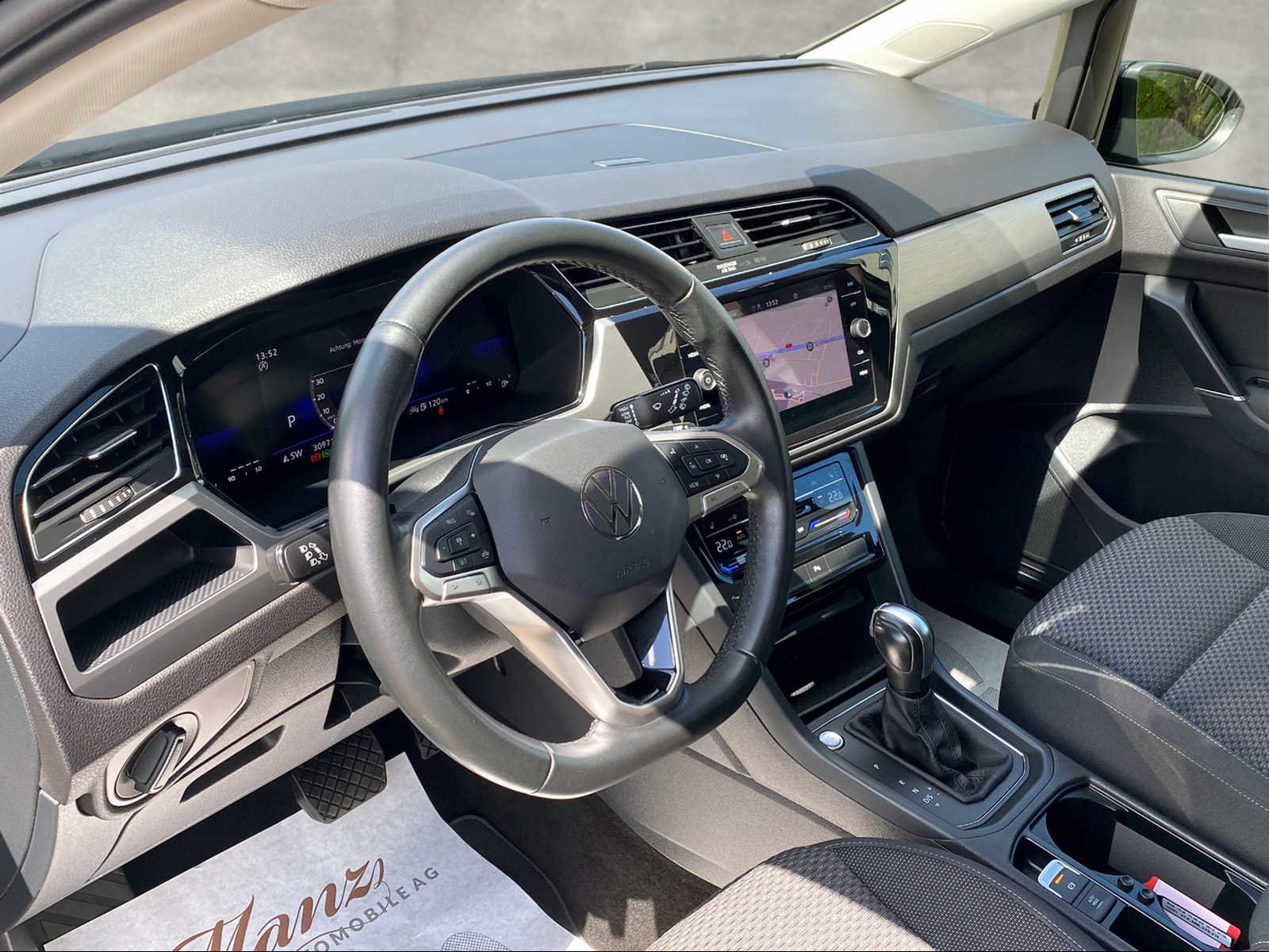 VW Touran 1.5 TSI 150PS EVO Comfortline Family DSG **7 Sitze, Benzin, Occasion / Gebraucht, Automatik - 7
