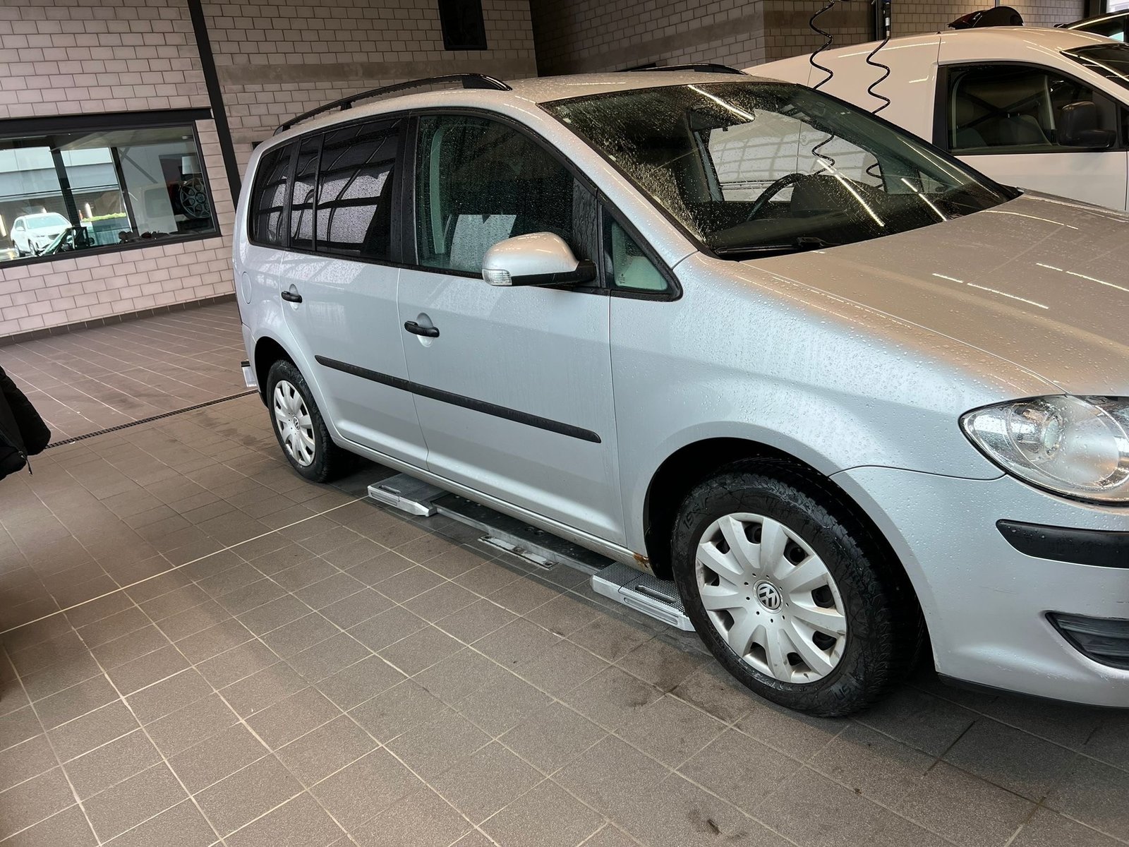 VW Touran 1.4 TSI Trendline, Essence, Occasion / Utilisé, Manuelle - 4