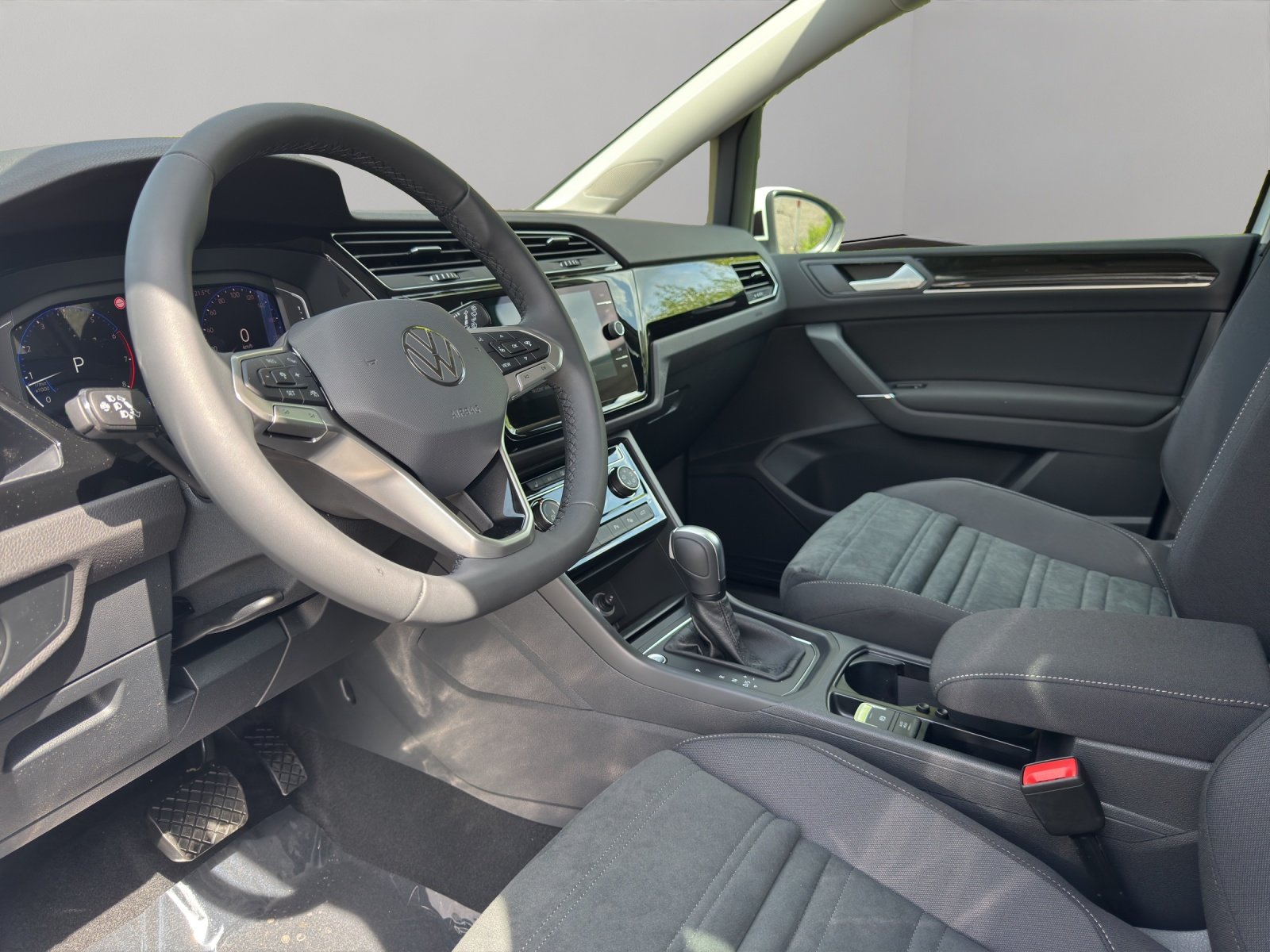VW Touran 1.5 TSI EVO Comfortline United DSG, Essence, Occasion / Utilisé, Automatique - 4
