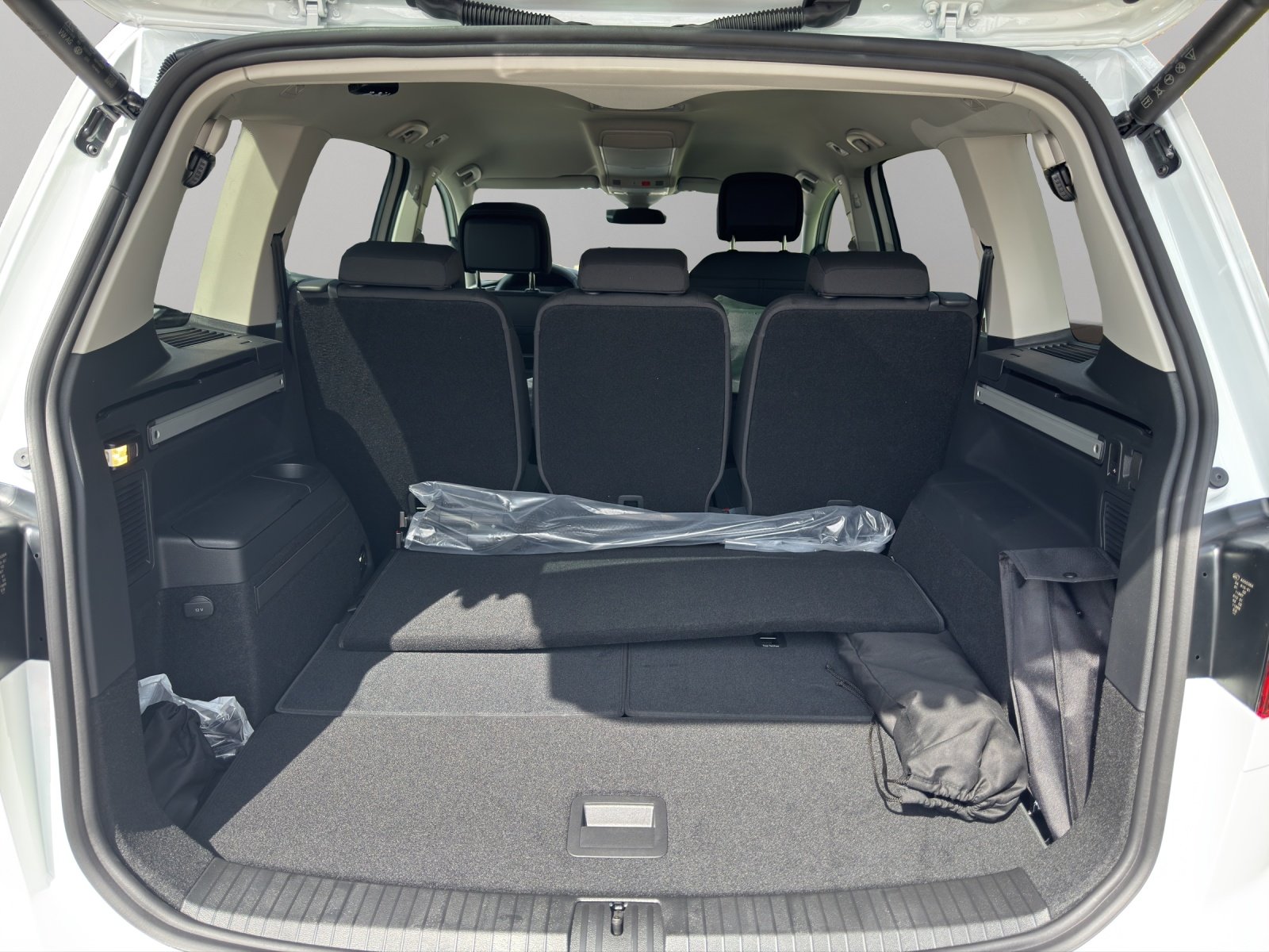 VW Touran 1.5 TSI EVO Comfortline United DSG, Essence, Occasion / Utilisé, Automatique - 6