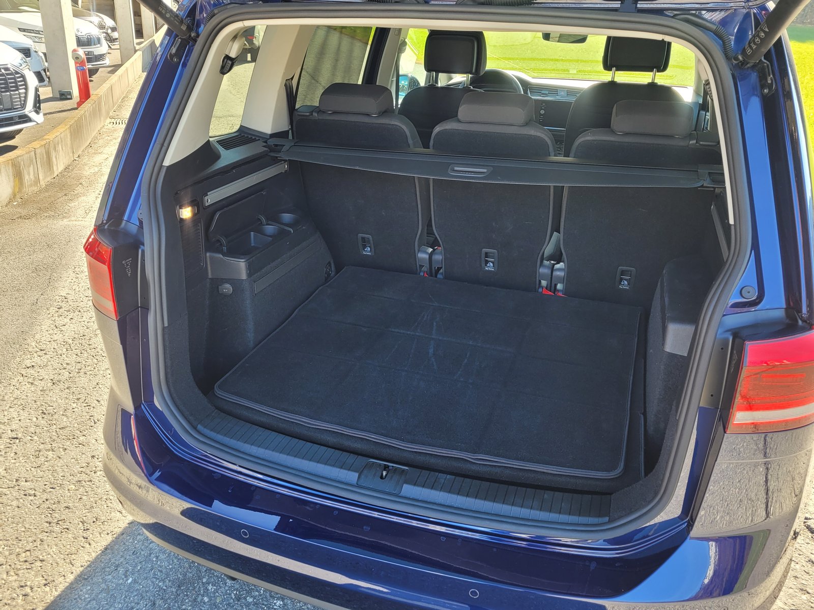 VW Touran 1.5 TSI EVO Highline DSG *7-Plätzer m. Garantie*, Benzina, Occasioni / Usate, Automatico - 7