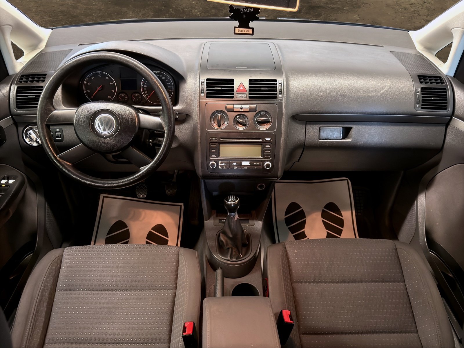 VW Touran 1.6 FSI Trendline, Benzin, Occasion / Gebraucht, Handschaltung - 4