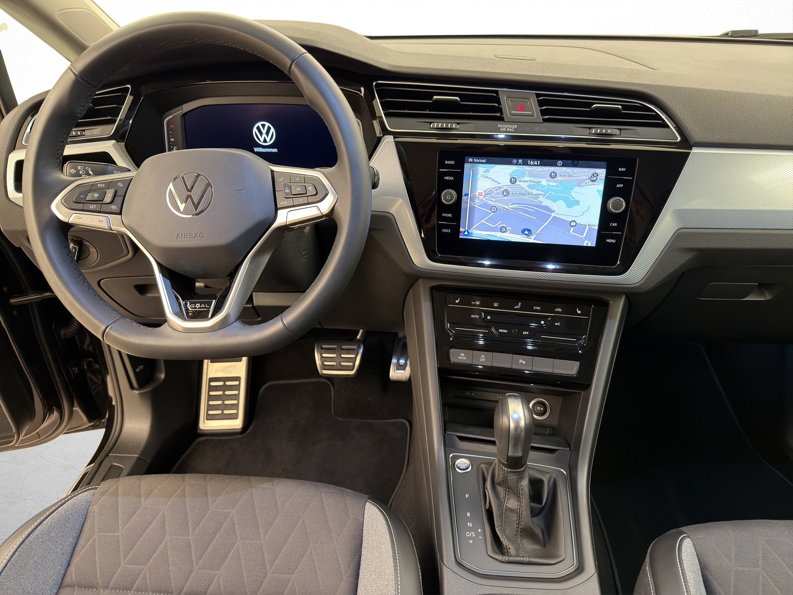 VW Touran 1.5 TSI Comfort DSG R-Line, Benzina, Occasioni / Usate, Automatico - 7