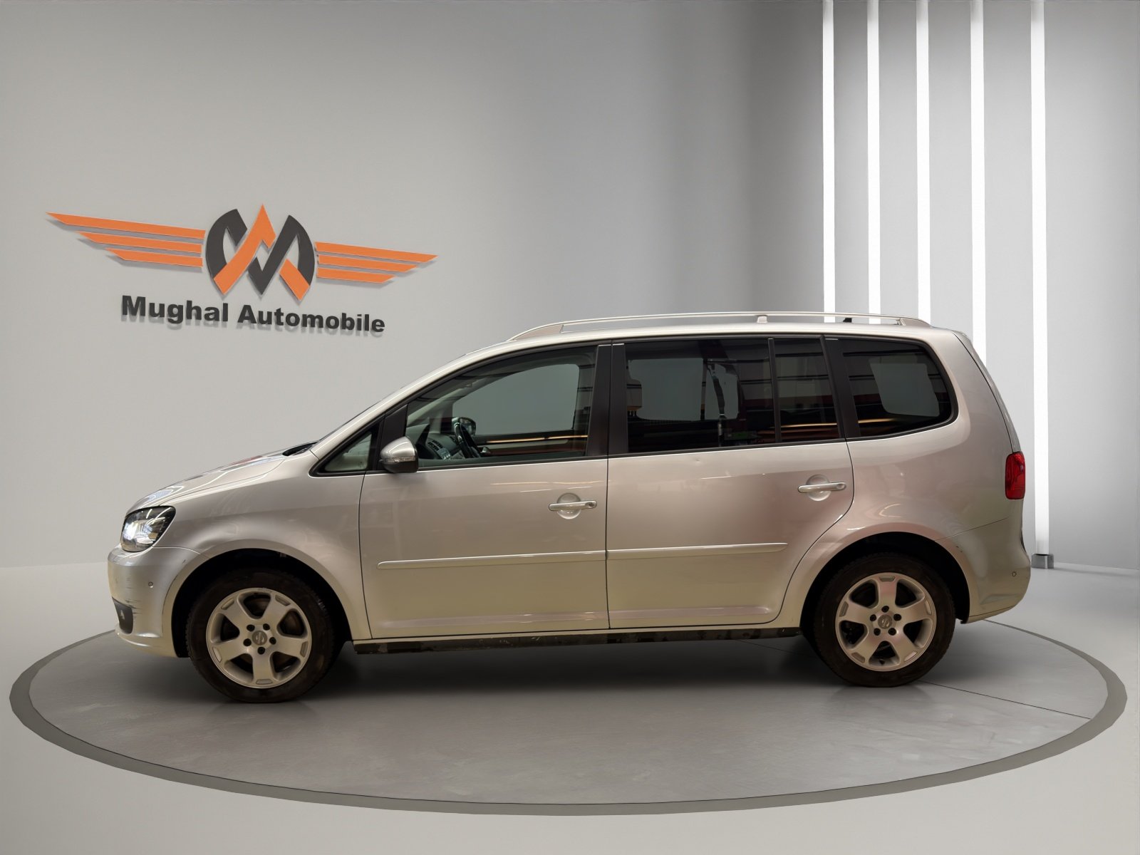 VW Touran 2.0 TDI BMT Comfortline DSG, Diesel, Occasion / Gebraucht, Automatik - 7