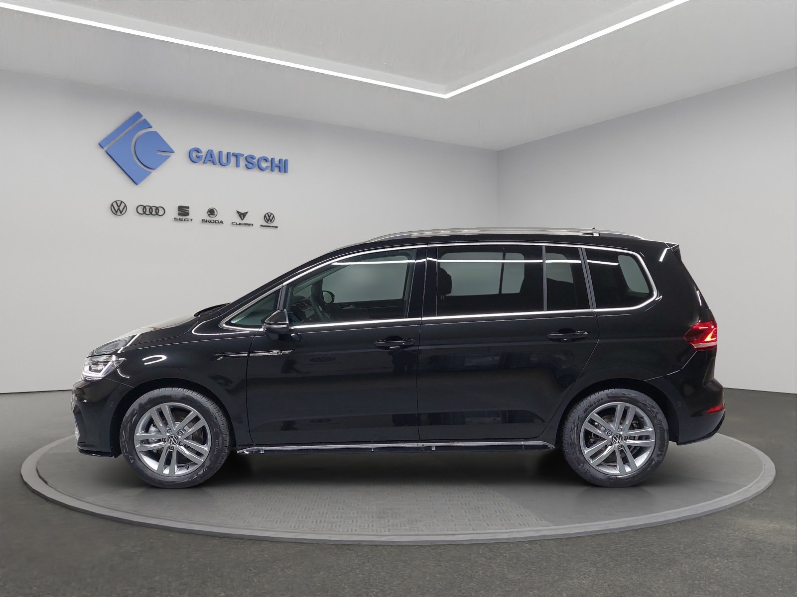 VW Touran 1.5 TSI EVO Comfortline United DSG, Petrol, Second hand / Used, Automatic - 2