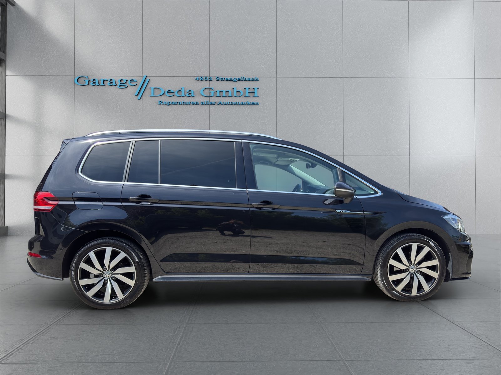 VW Touran 1.5 TSI Highline EVO R Line DSG 7 Plätzer, Petrol, Second hand / Used, Automatic - 6