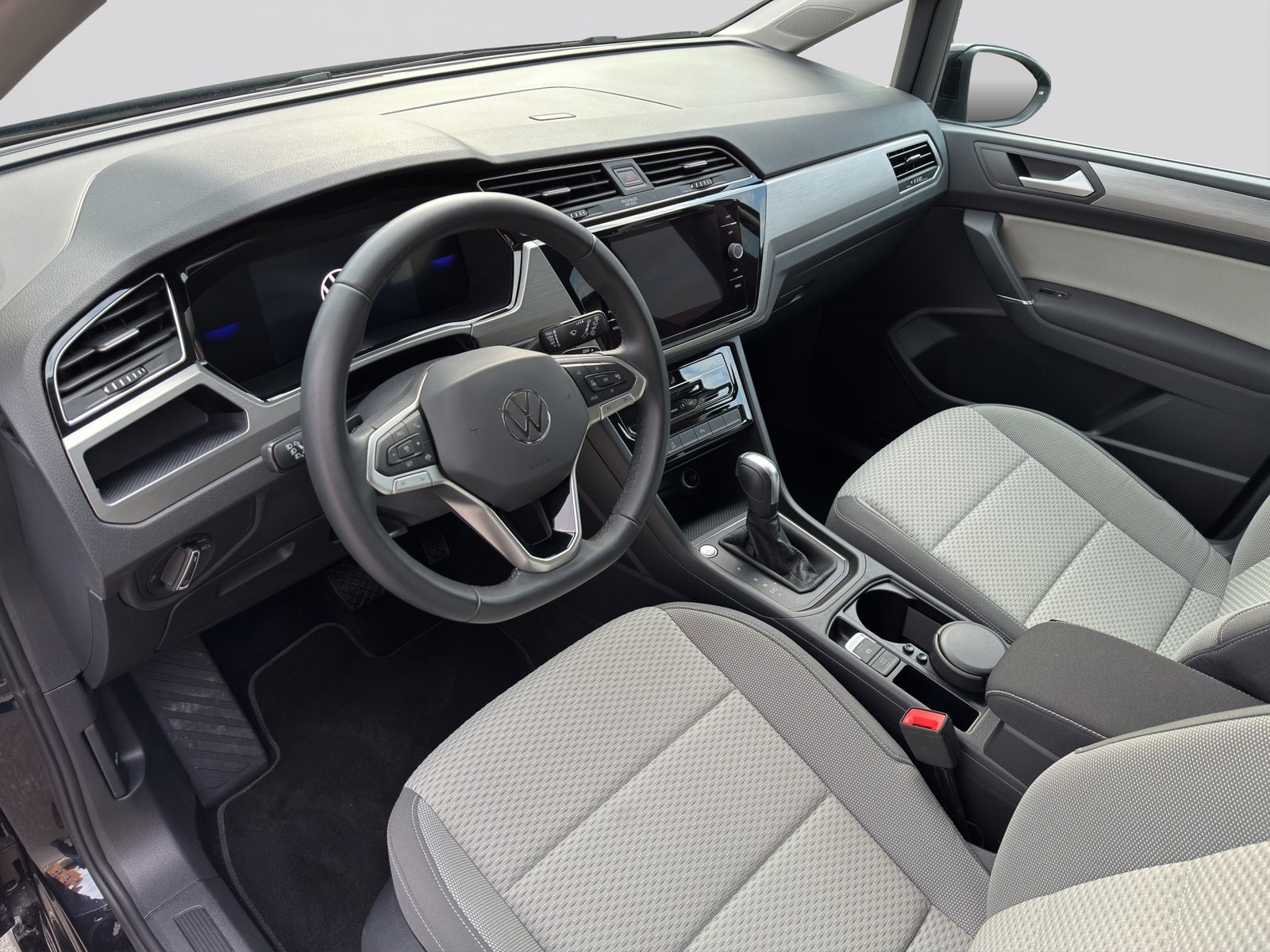 VW Touran 1.5 TSI EVO 7Pl. Comfortline DSG, Benzin, Occasion / Gebraucht, Automatik - 7