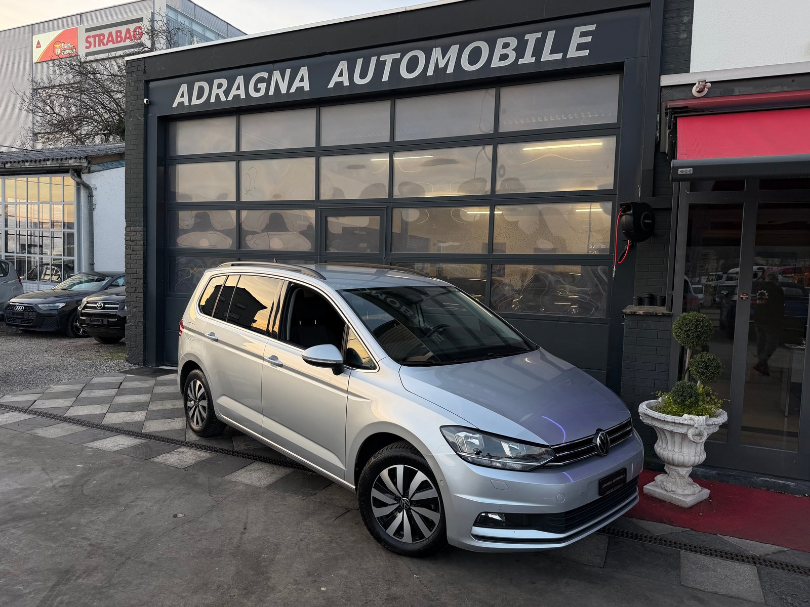 VW Touran 2.0 TDI BlueMotion Technology Comfortline DSG, Diesel, Occasion / Gebraucht, Automatik - 2