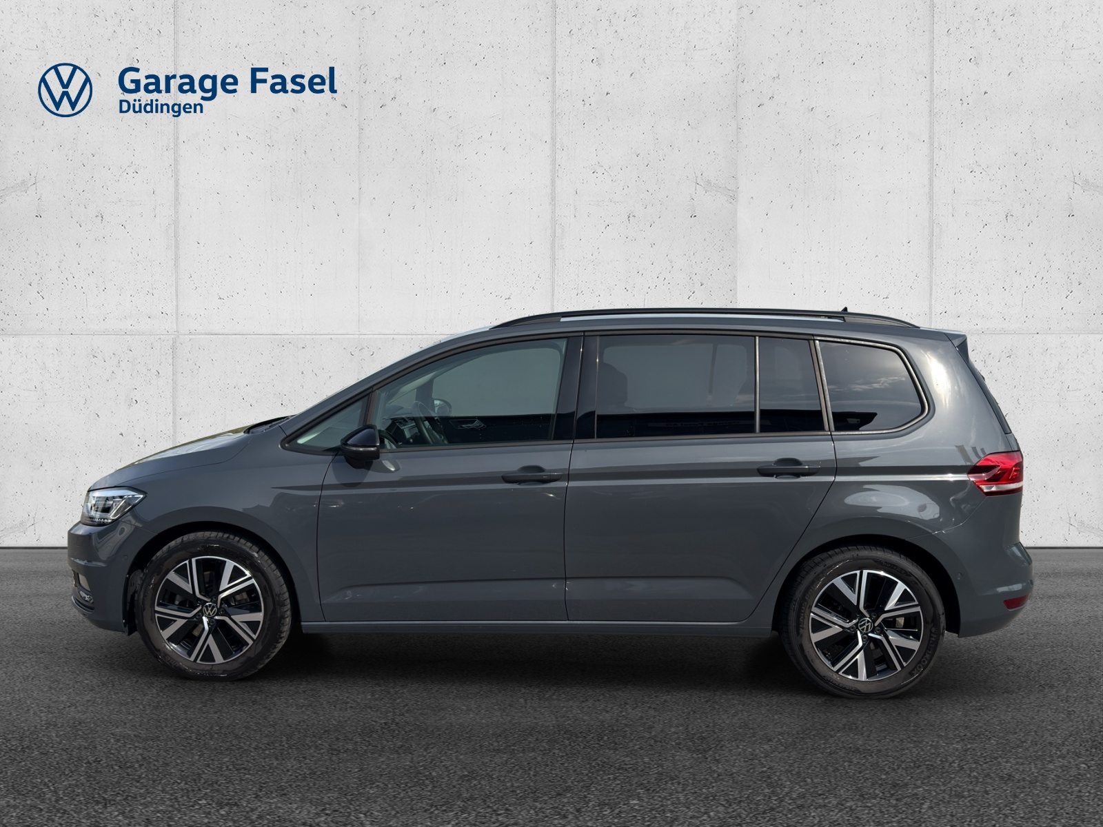 VW Touran Highline, Benzin, Occasion / Gebraucht, Automatik - 2