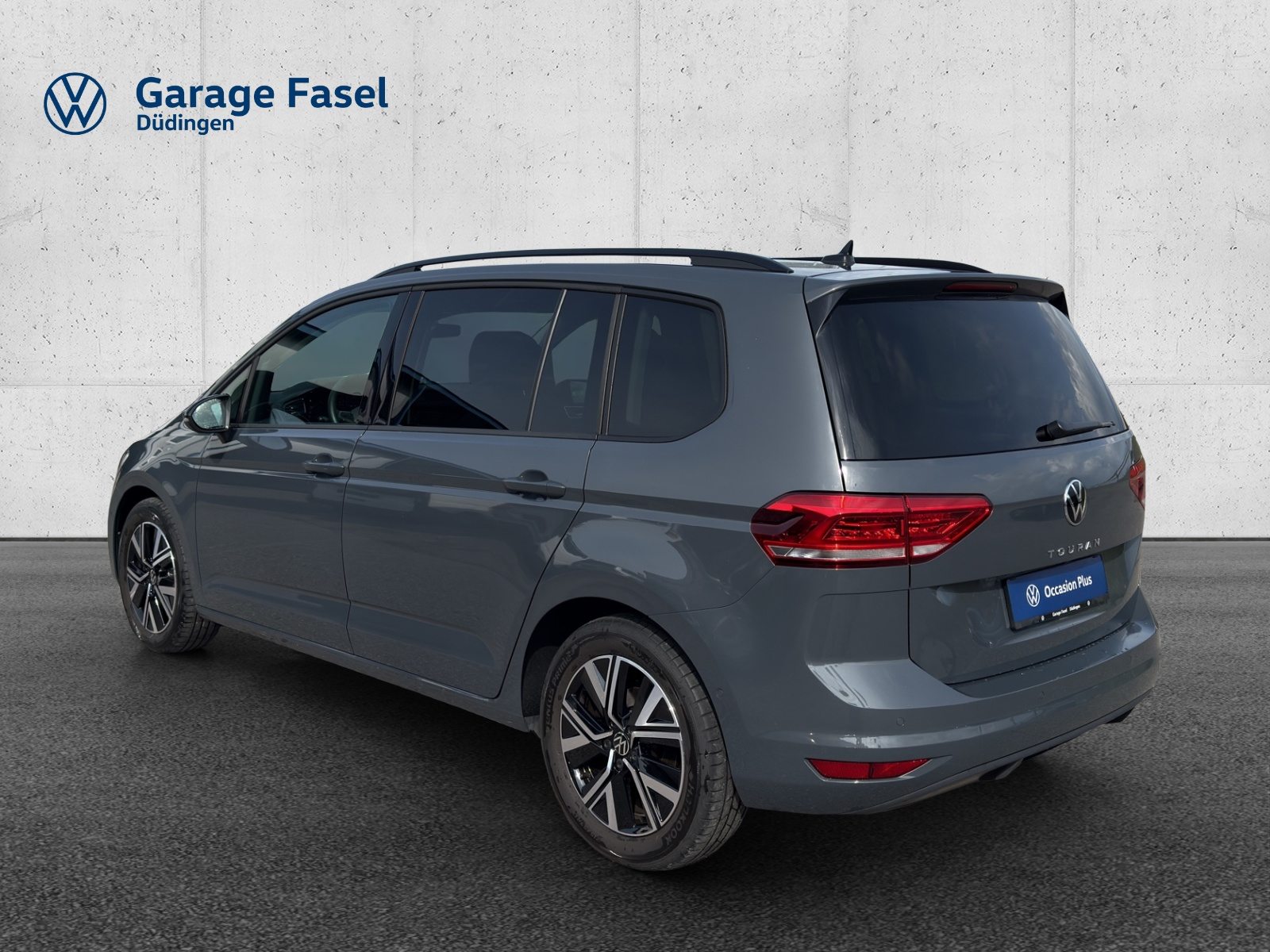 VW Touran Highline, Benzin, Occasion / Gebraucht, Automatik - 3