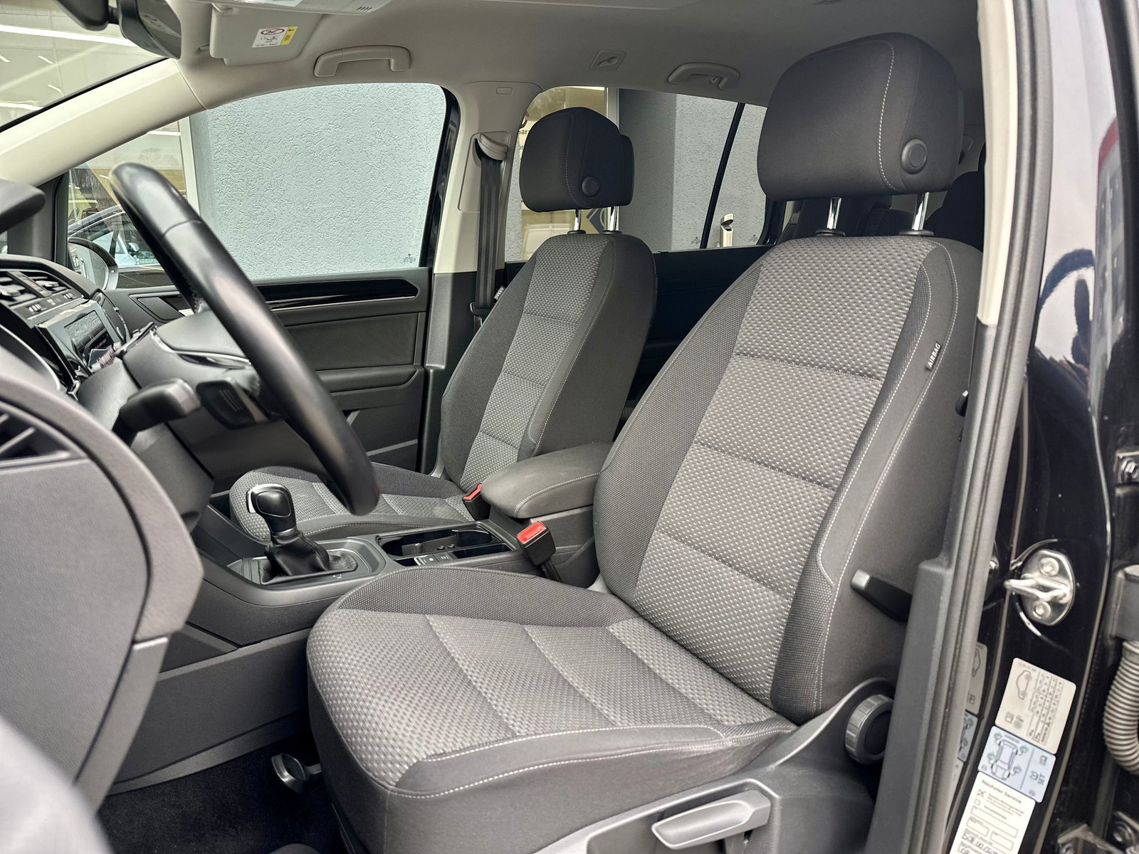 VW Touran 1.5 TSI EVO Comfortline DSG, Petrol, Second hand / Used, Automatic - 5