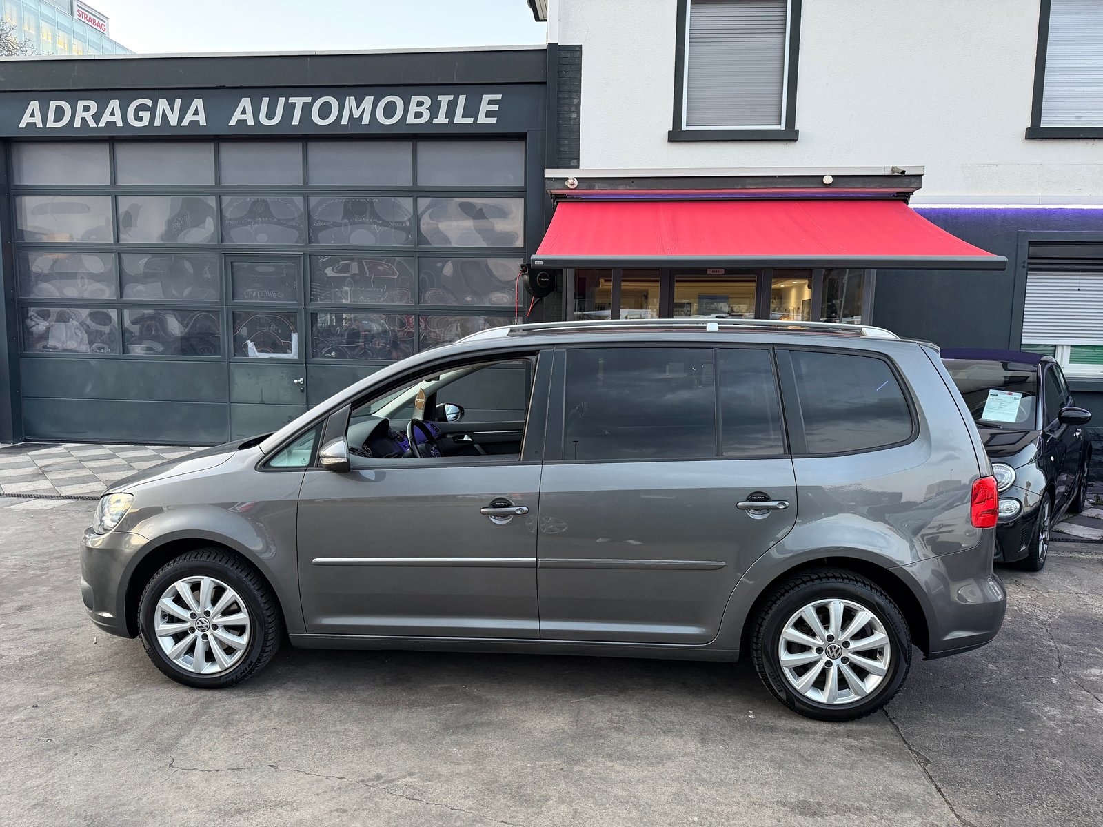 VW Touran 1.6 TDI BlueMotion Technology Highline DSG, Diesel, Occasion / Gebraucht, Automatik - 5