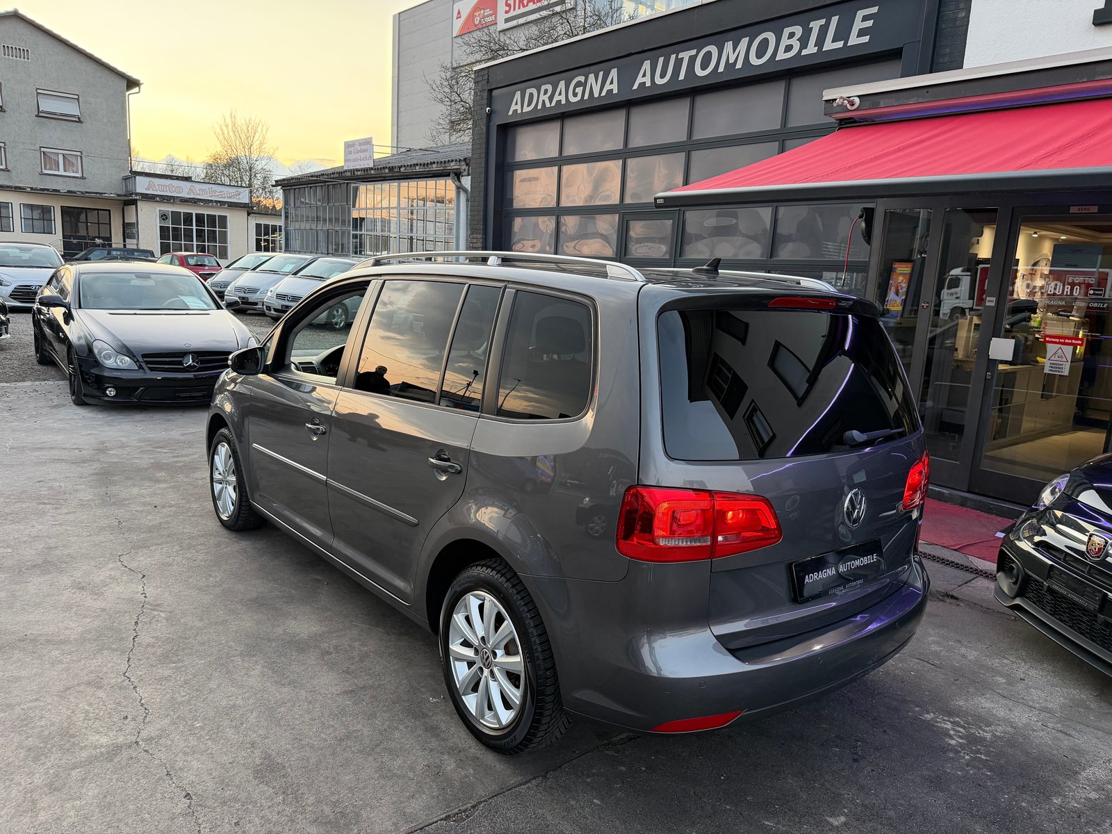 VW Touran 1.6 TDI BlueMotion Technology Highline DSG, Diesel, Occasion / Gebraucht, Automatik - 6