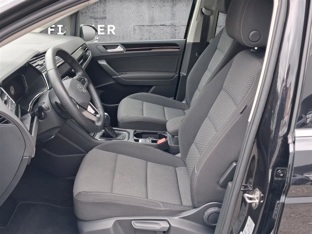 VW Touran UNITED, Benzin, Occasion / Gebraucht, Automatik - 7