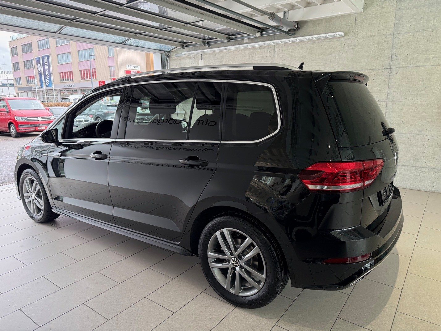 VW Touran UNITED, Essence, Occasion / Utilisé, Automatique - 3