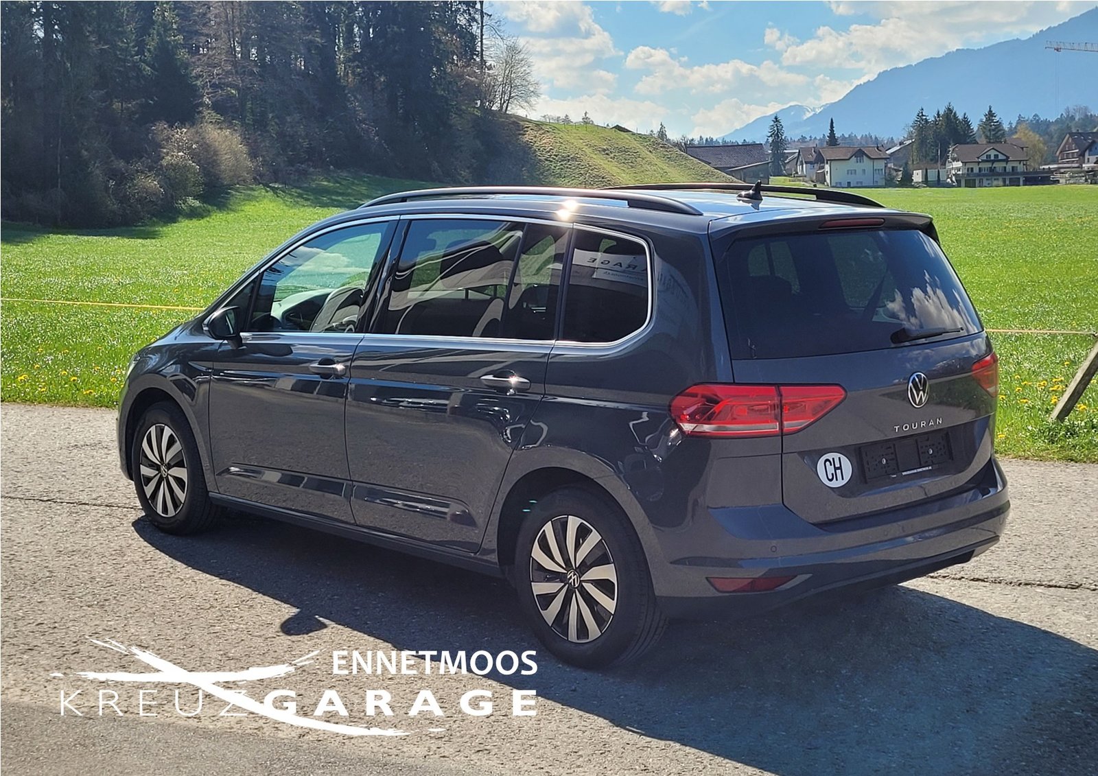 VW Touran 1.5 TSI EVO Comfortline DSG *7-Plätzer mit VW Her, Essence, Occasion / Utilisé, Automatique - 3