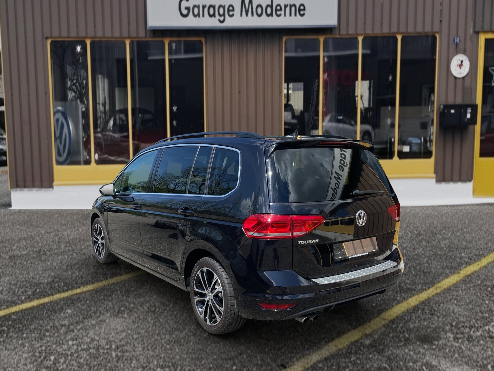 VW Touran Minivan 1.5 TSI Comfortline, Essence, Occasion / Utilisé, Manuelle - 4
