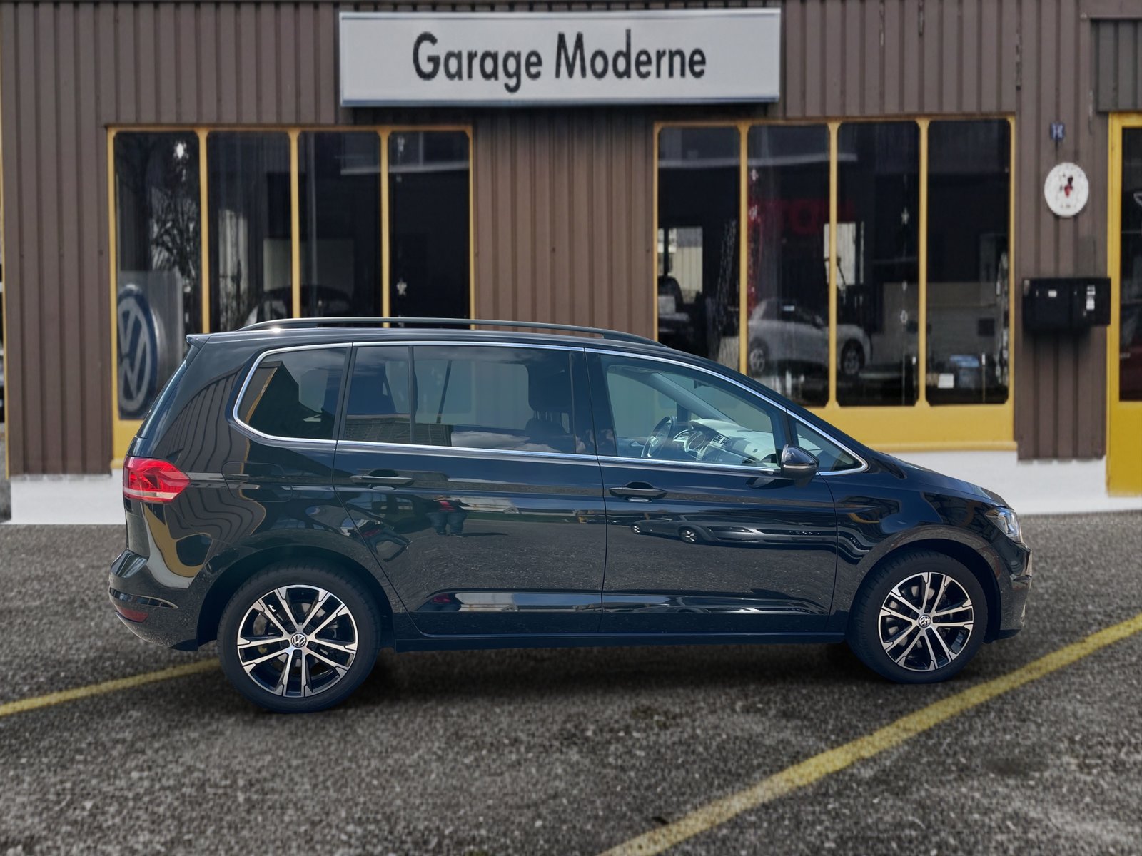 VW Touran Minivan 1.5 TSI Comfortline, Essence, Occasion / Utilisé, Manuelle - 7