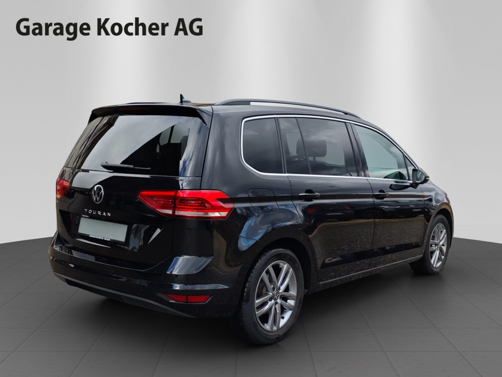 VW Touran UNITED, Essence, Occasion / Utilisé, Automatique - 6