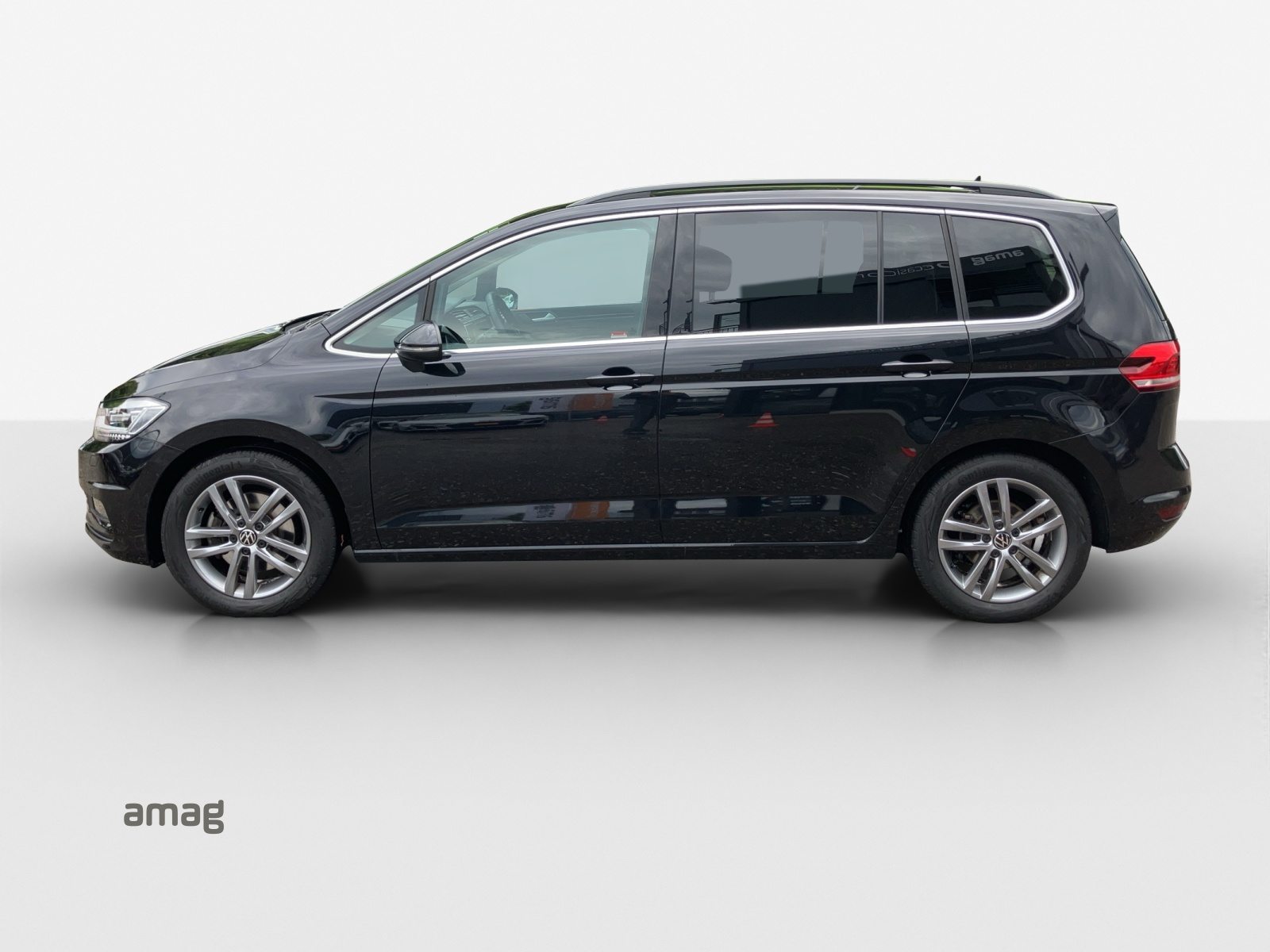 VW Touran UNITED, Benzin, Occasion / Gebraucht, Automatik - 2