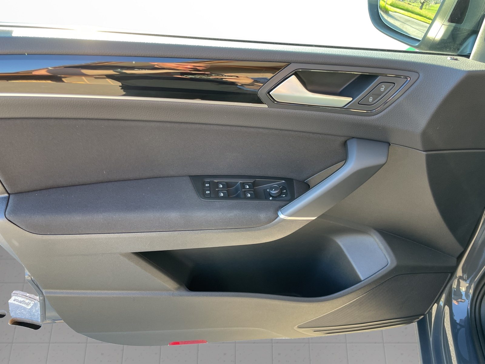 VW Touran UNITED, Benzin, Occasion / Gebraucht, Automatik - 6
