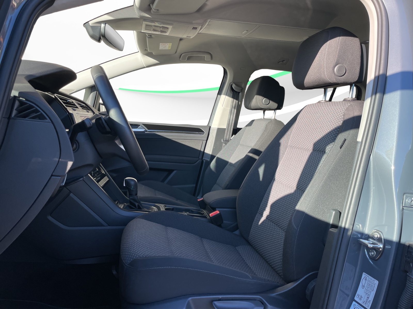 VW Touran UNITED, Benzin, Occasion / Gebraucht, Automatik - 7