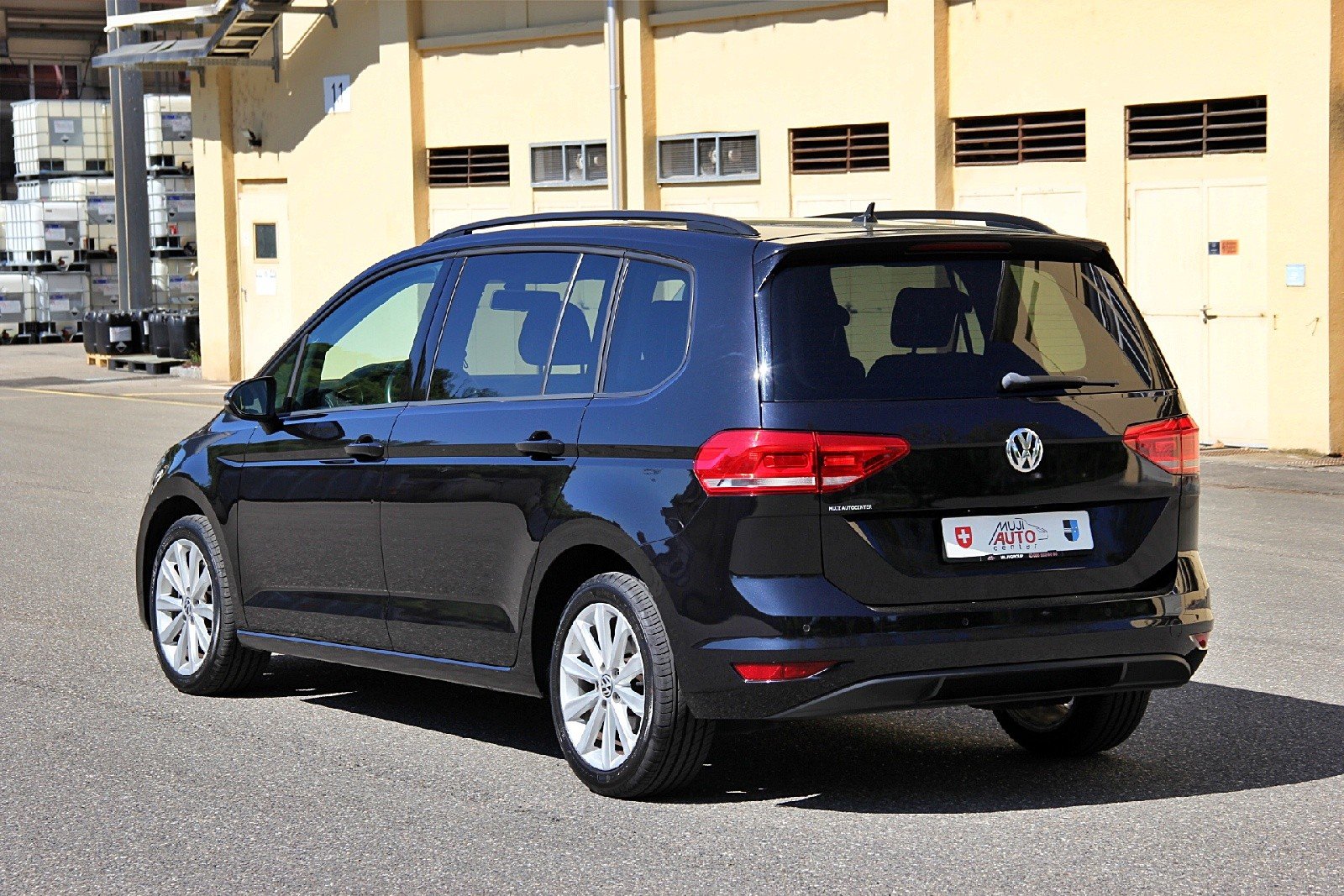 VW Touran 1.6 TDI BlueMotion Technology Trendline DSG, Diesel, Occasion / Gebraucht, Automatik - 3