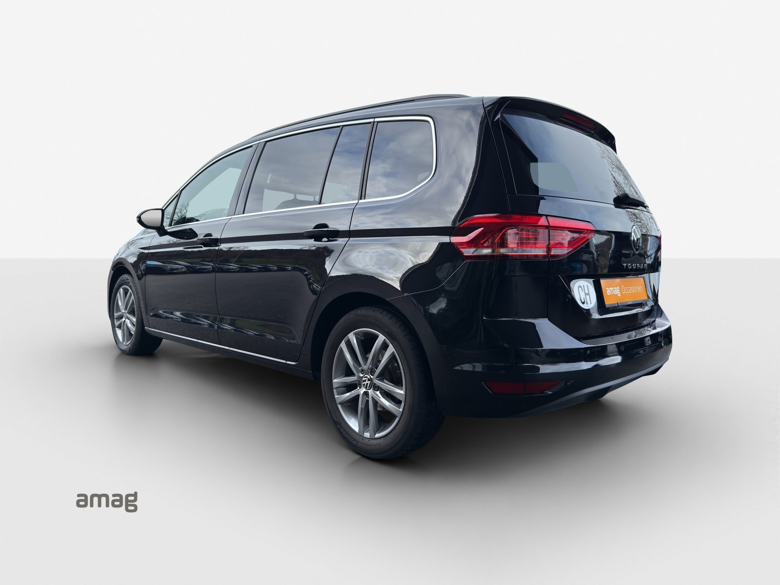 VW Touran UNITED, Essence, Occasion / Utilisé, Automatique - 3