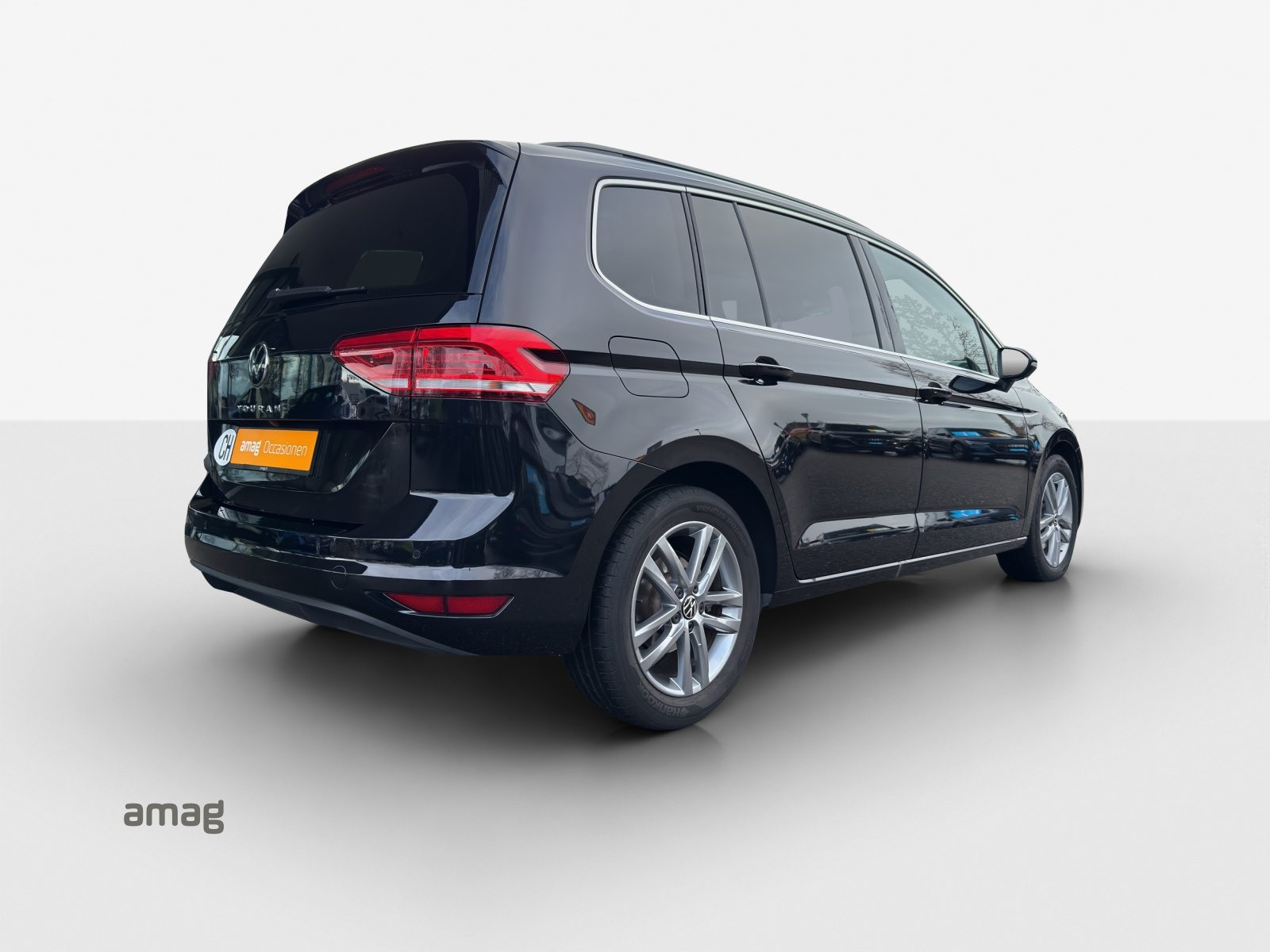 VW Touran UNITED, Essence, Occasion / Utilisé, Automatique - 5
