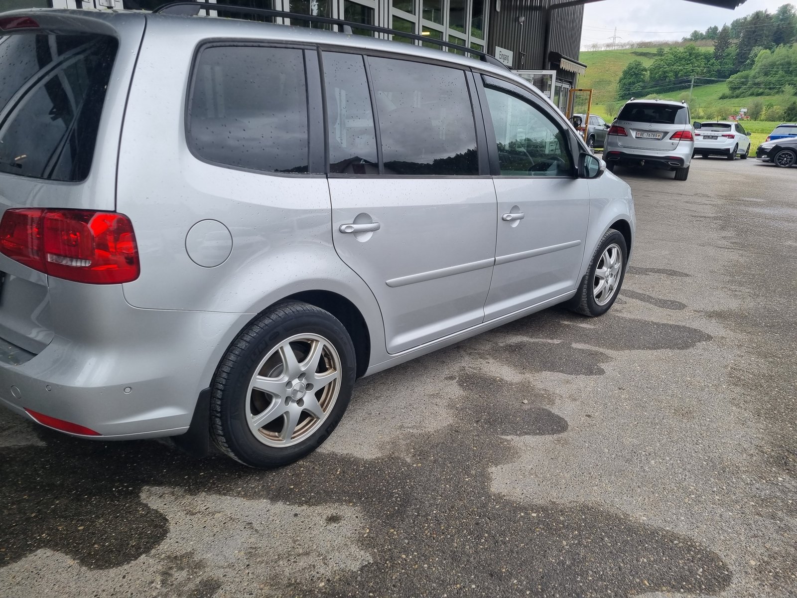 VW Touran 2.0 TDI BMT Comfortline DSG, Diesel, Second hand / Used, Automatic - 3
