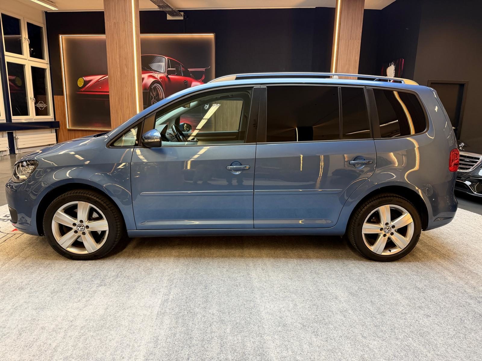 VW Touran 2.0 TDI 140 Highline, Diesel, Second hand / Used, Manual - 4