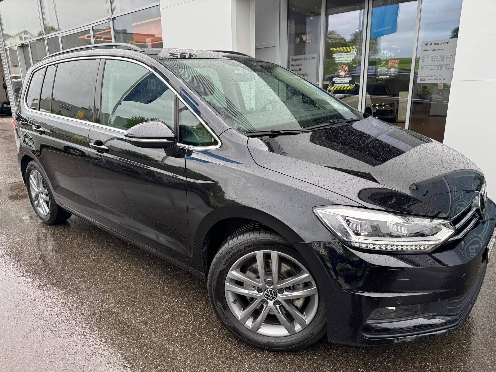 VW Touran UNITED, Petrol, Second hand / Used, Automatic - 2