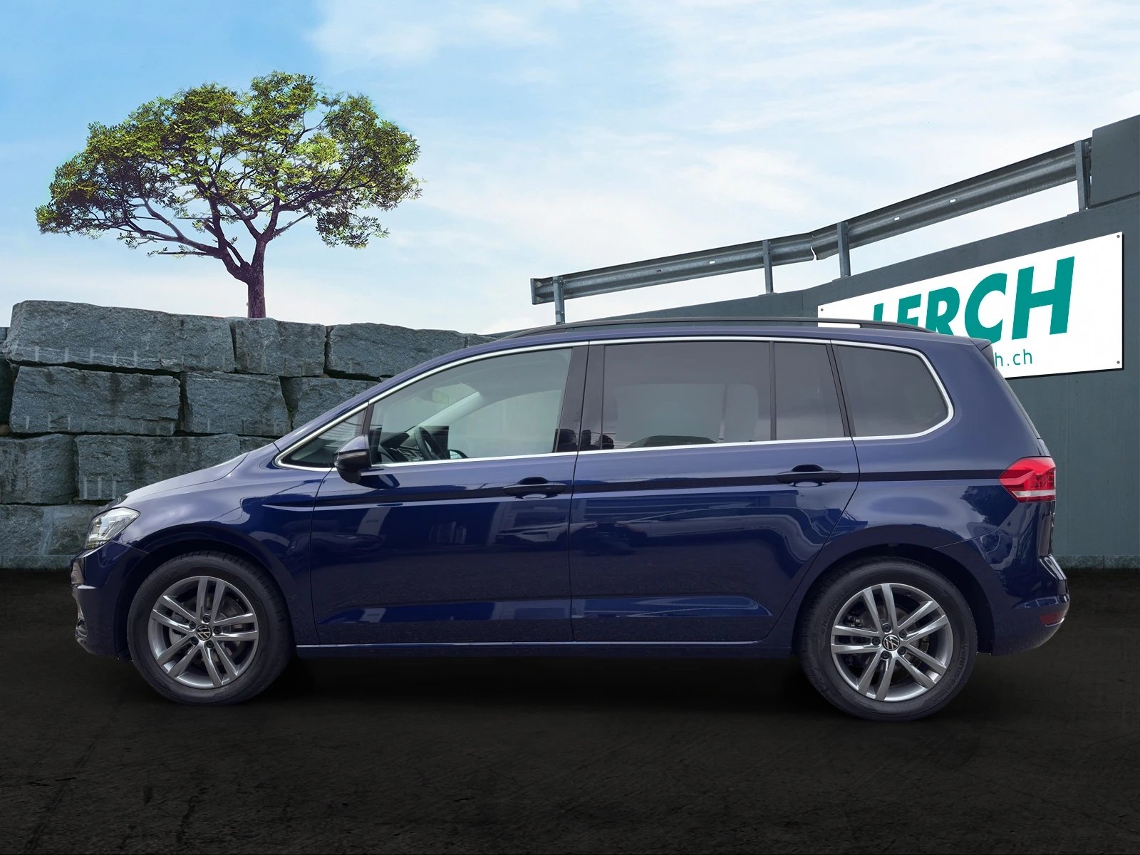 VW Touran 1.5 TSI Comfortline DSG, Petrol, Second hand / Used, Automatic - 3