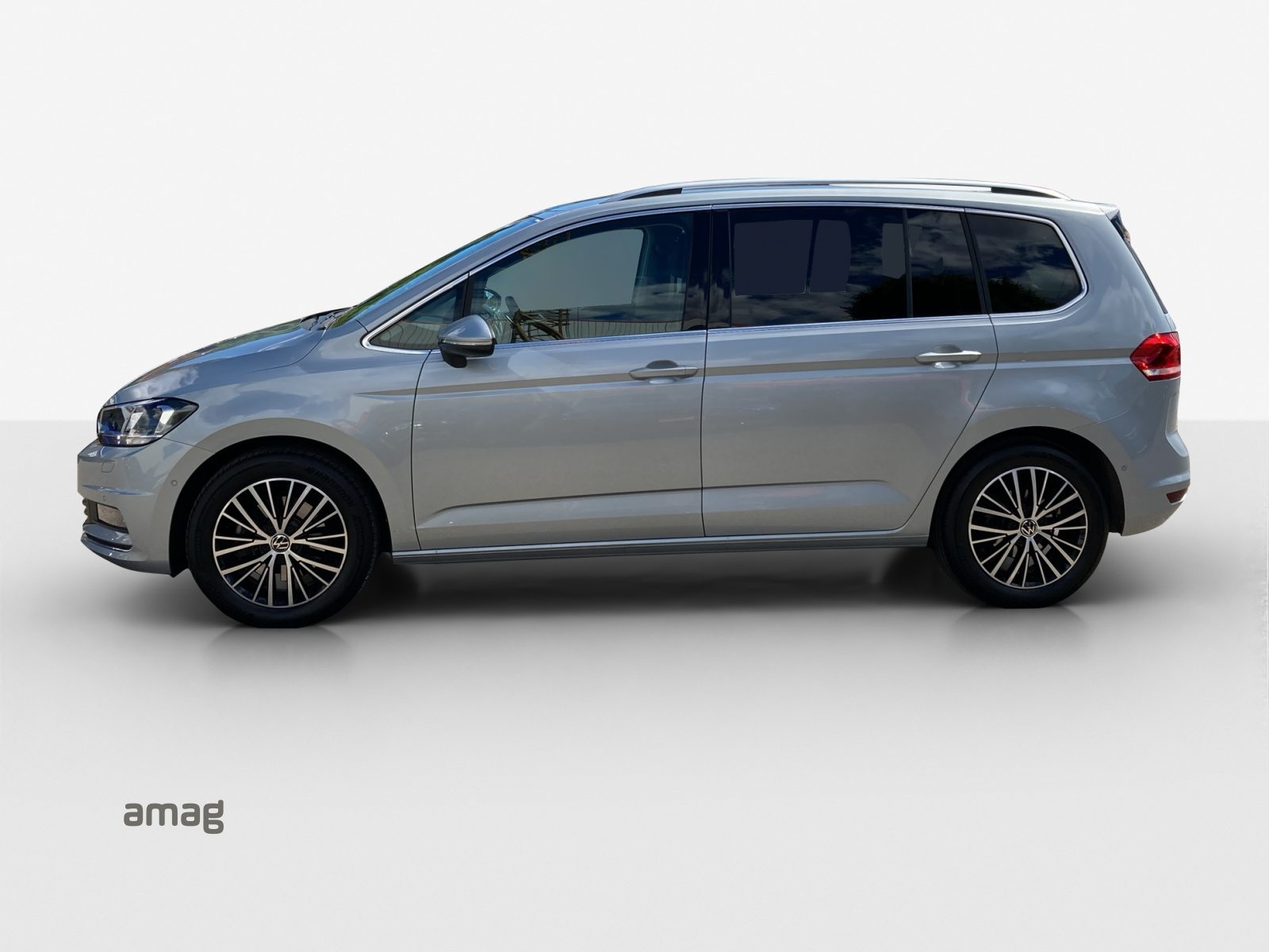 VW Touran Highline, Petrol, Second hand / Used, Automatic - 2