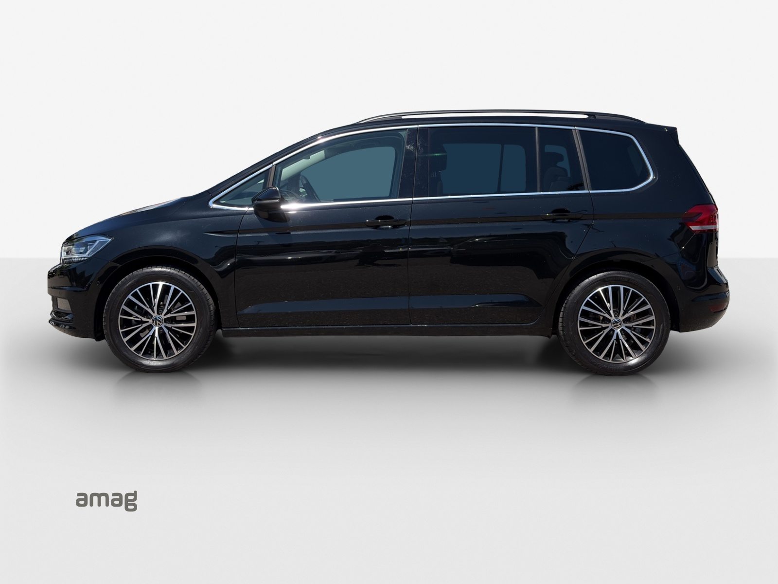 VW Touran Comfortline, Petrol, Second hand / Used, Automatic - 2