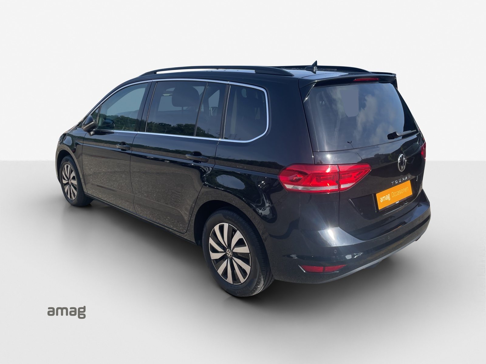 VW Touran Comfortline, Petrol, Second hand / Used, Automatic - 3