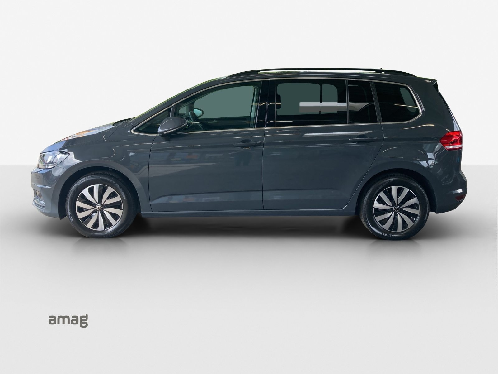VW Touran Comfortline, Petrol, Second hand / Used, Automatic - 2