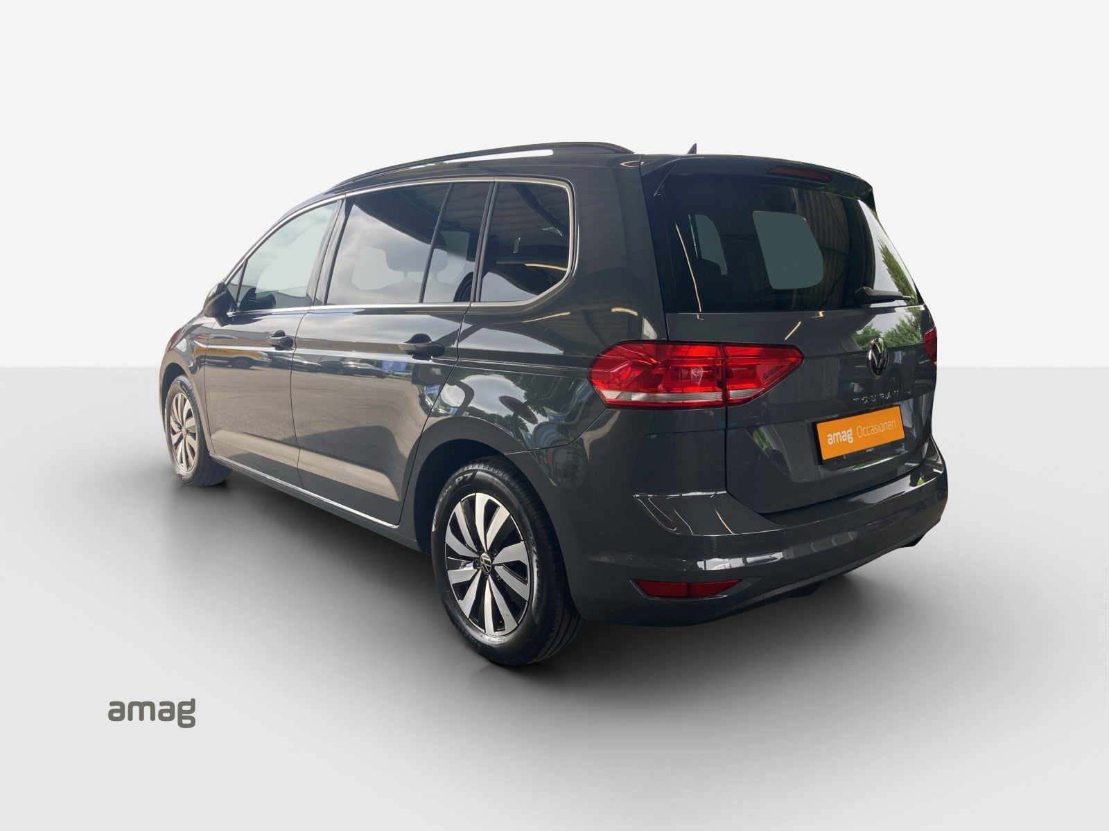 VW Touran Comfortline, Petrol, Second hand / Used, Automatic - 3