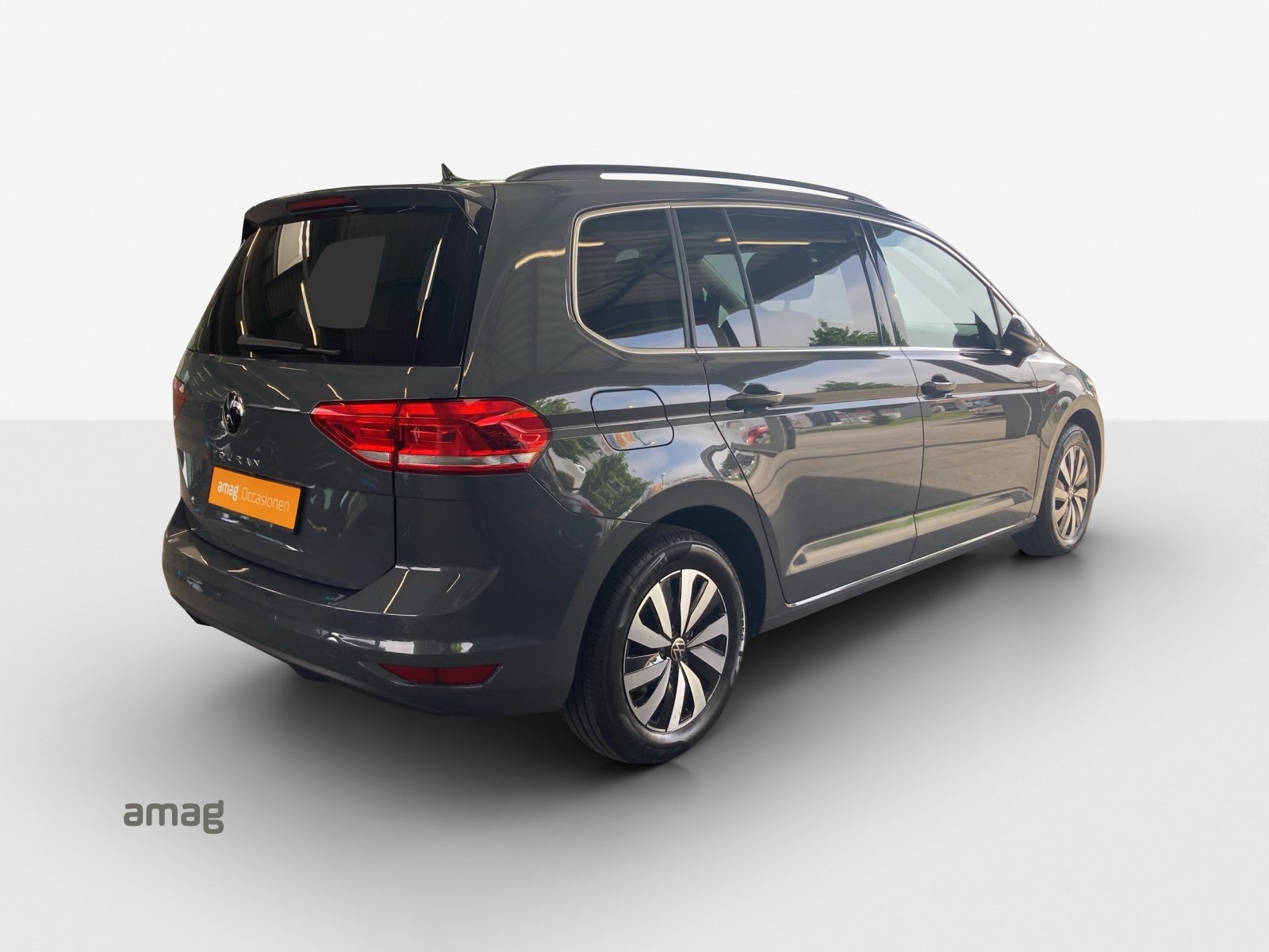 VW Touran Comfortline, Petrol, Second hand / Used, Automatic - 5