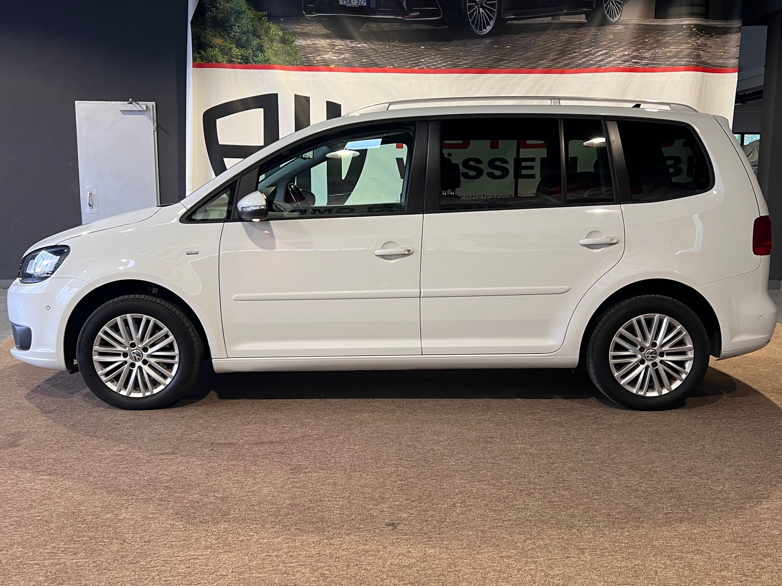 VW Touran 2.0 TDI BlueMotion Technology Cup DSG, Diesel, Second hand / Used, Automatic - 7