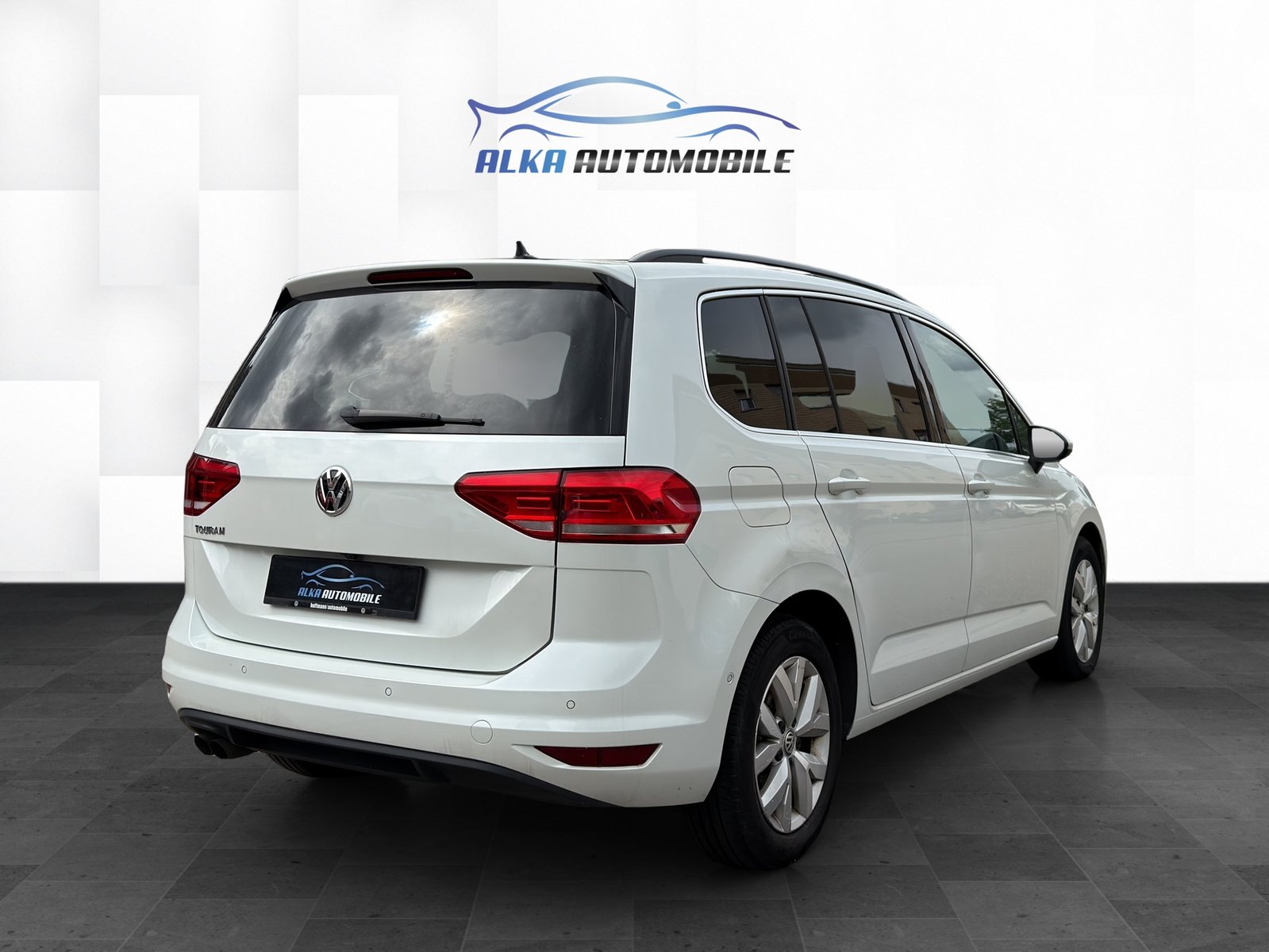 VW Touran 2.0 TDI BlueMotion Technology Comfortline 7 Platz, Diesel, Occasioni / Usate, Automatico - 6