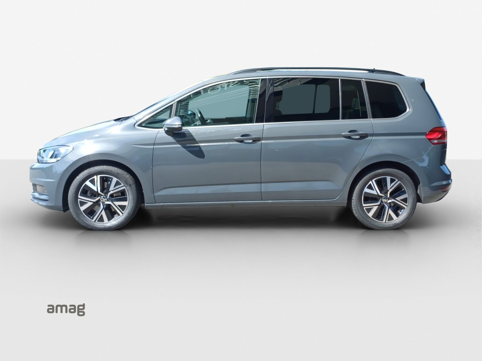 VW Touran Comfortline, Petrol, Second hand / Used, Automatic - 2